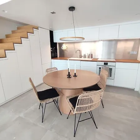 Lägenhet Charmant Loft Avec Terrasse A !